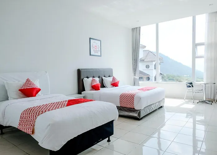 Hotel O Batu near Jatim Park formerly Villa Bukit Panderman Residence