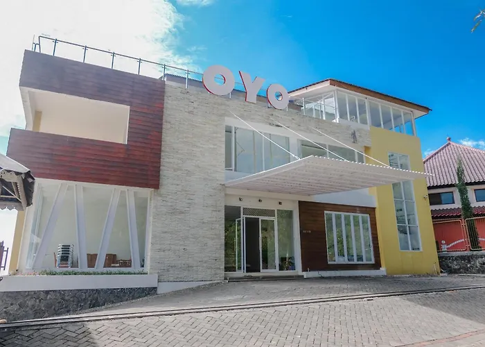 Hotel O Batu near Jatim Park formerly Villa Bukit Panderman Residence