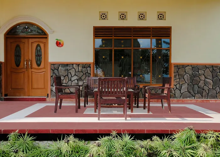Oyo Life 538 Villa Handayani Syariah Batu 