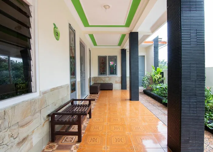 Oyo 3210 Villa Aisya Batu 